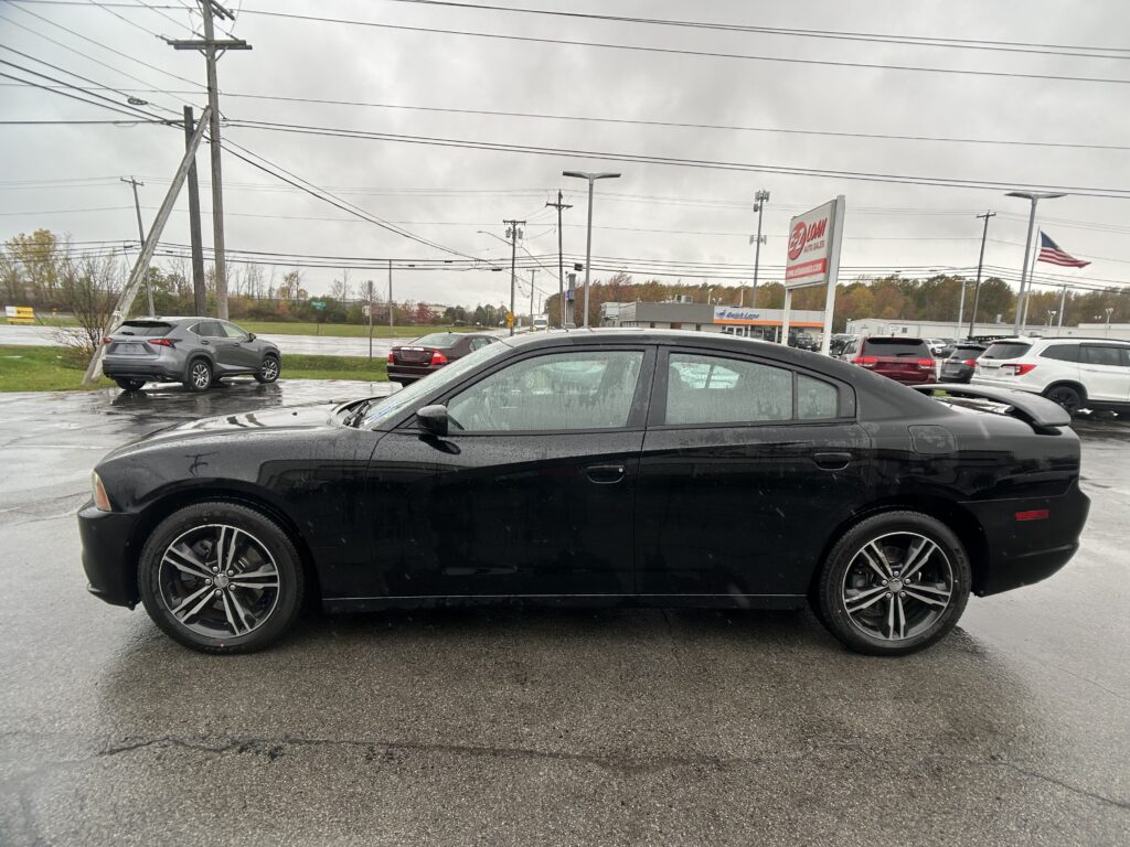 2014 Dodge CHARGER SXT