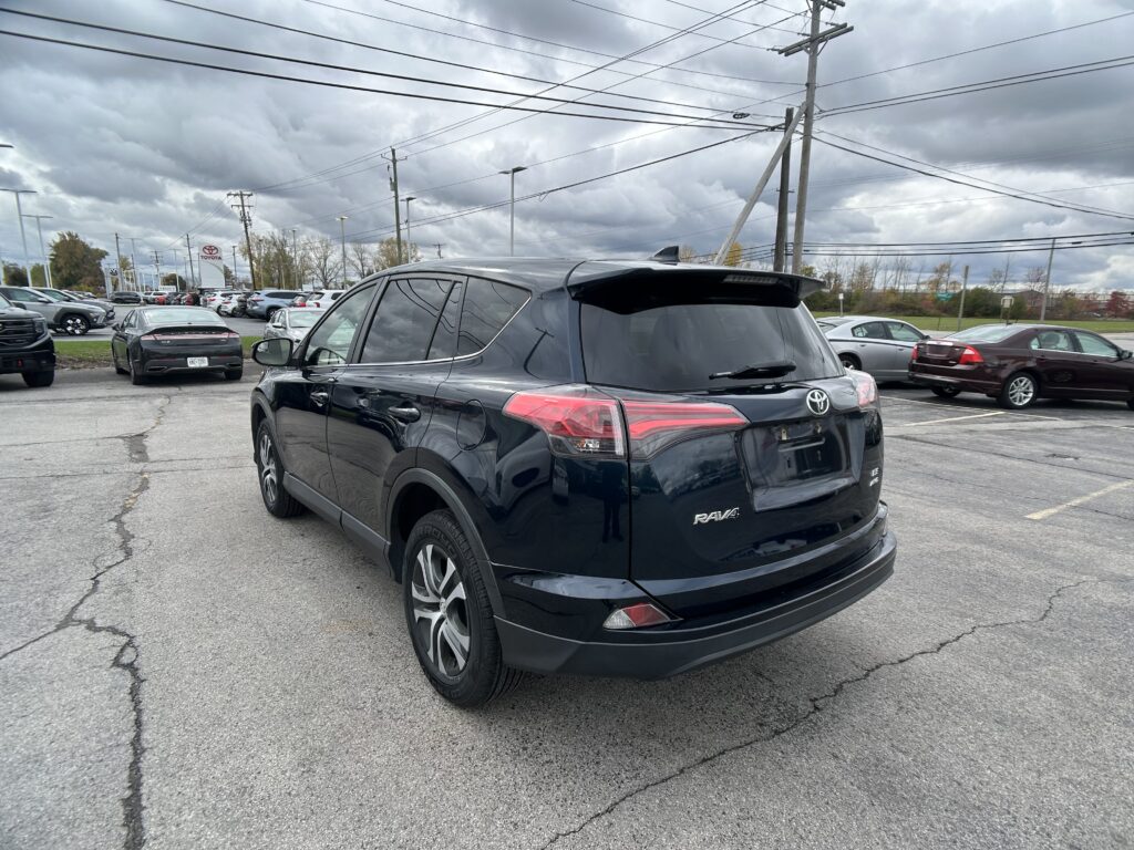 2018 Toyota RAV4 LE