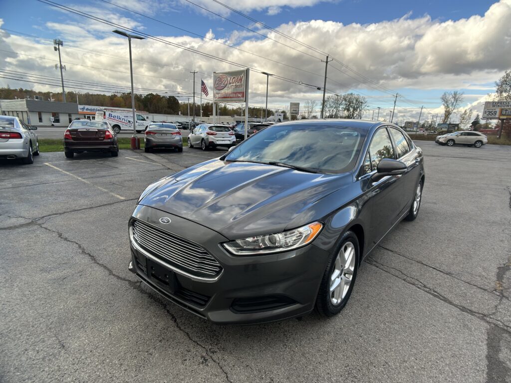 2016 Ford FUSION SE