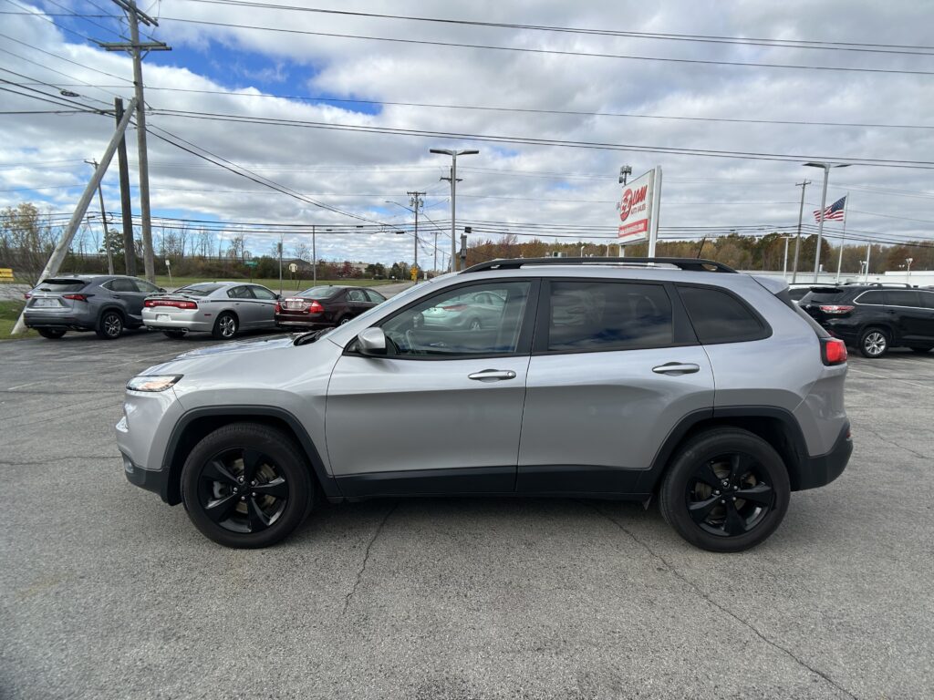 2016 Jeep CHEROKEE ALTITUDE