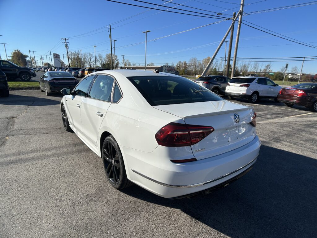 2018 VOLKSWAGEN PASSAT 2.0T S