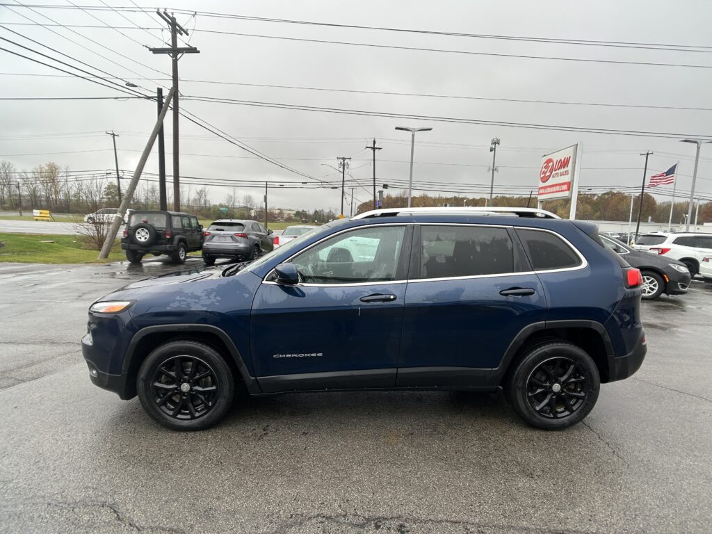2018 Jeep CHEROKEE LATITUDE
