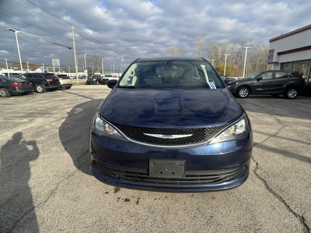 2017 CHRYSLER PACIFICA LX