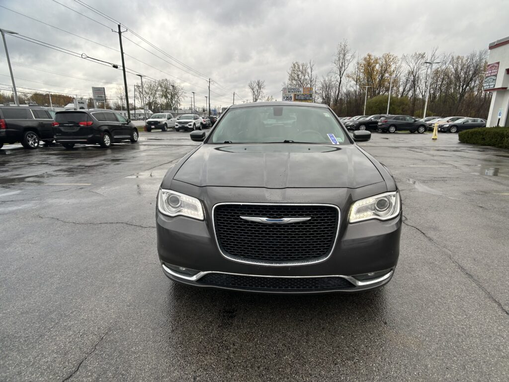 2017 CHRYSLER 300 LIMITED