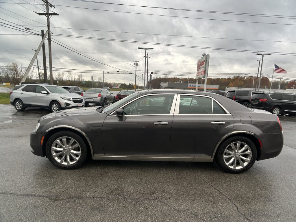2017 CHRYSLER 300 LIMITED