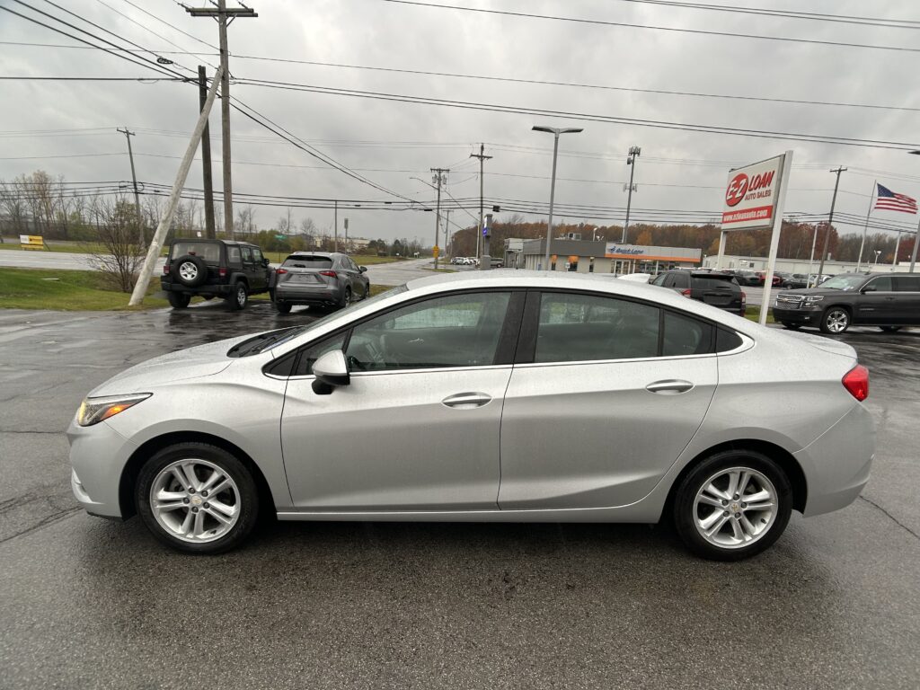 2017 Chevrolet CRUZE LT