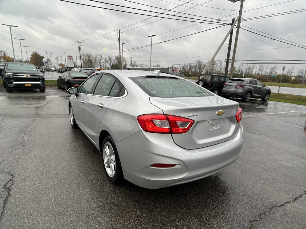 2017 Chevrolet CRUZE LT