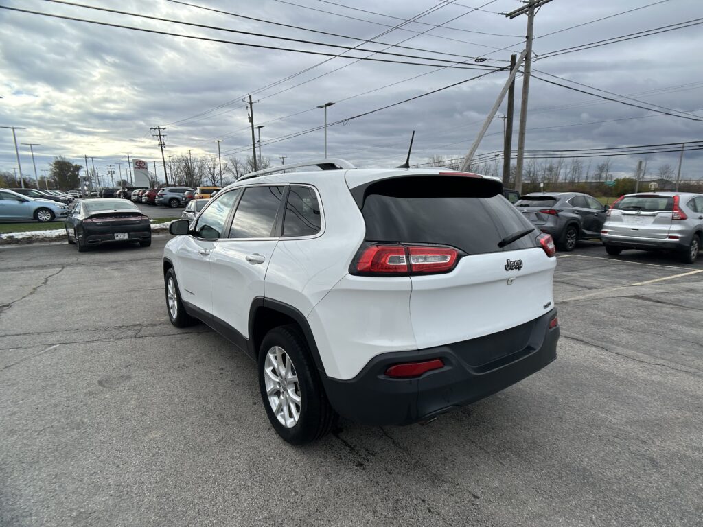 2016 Jeep CHEROKEE LATITUDE