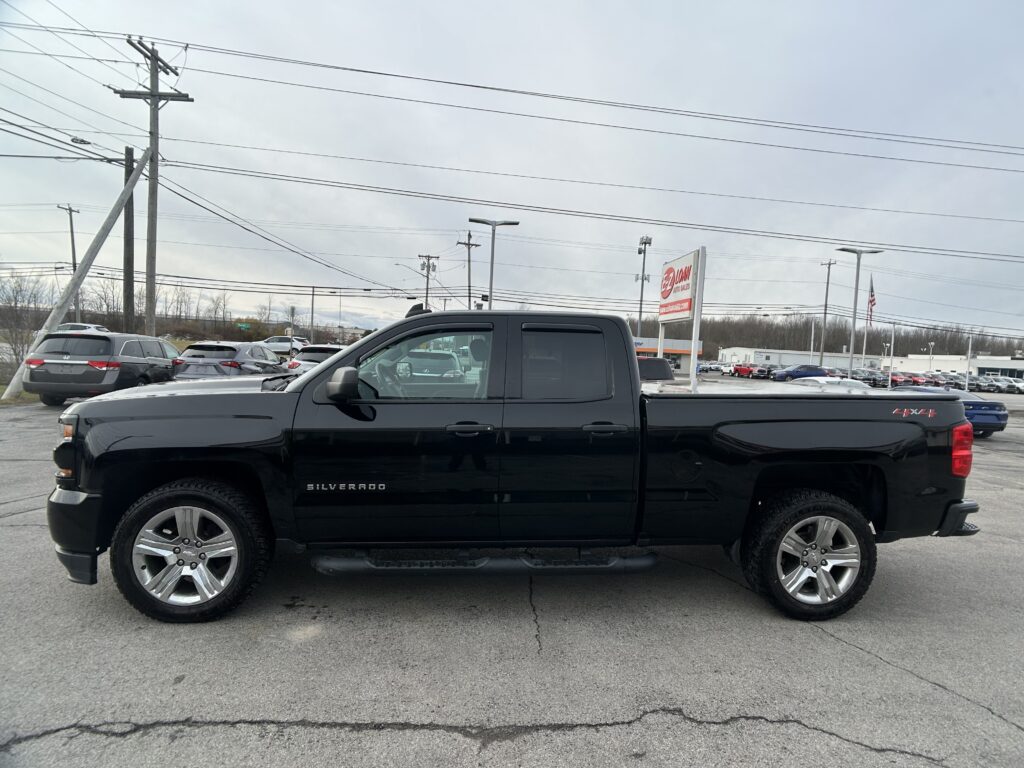 2018 Chevrolet SILVERADO CUSTOM