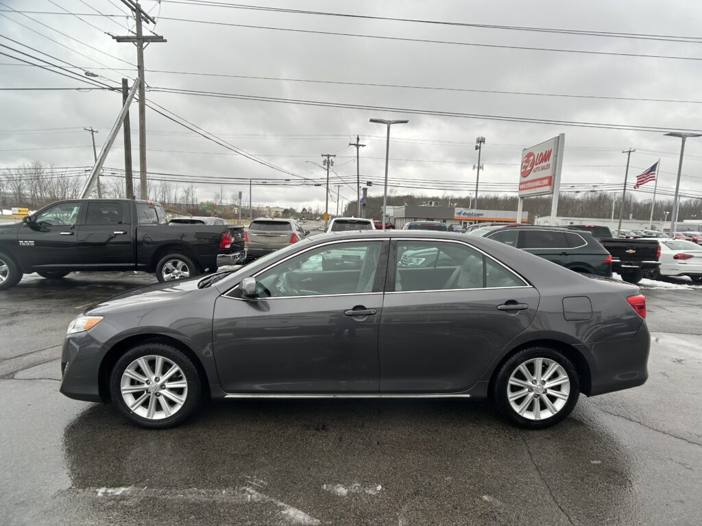 2013 Toyota CAMRY XLE