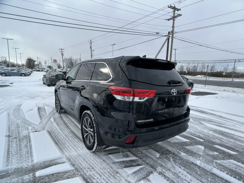 2019 Toyota HIGHLANDER XLE