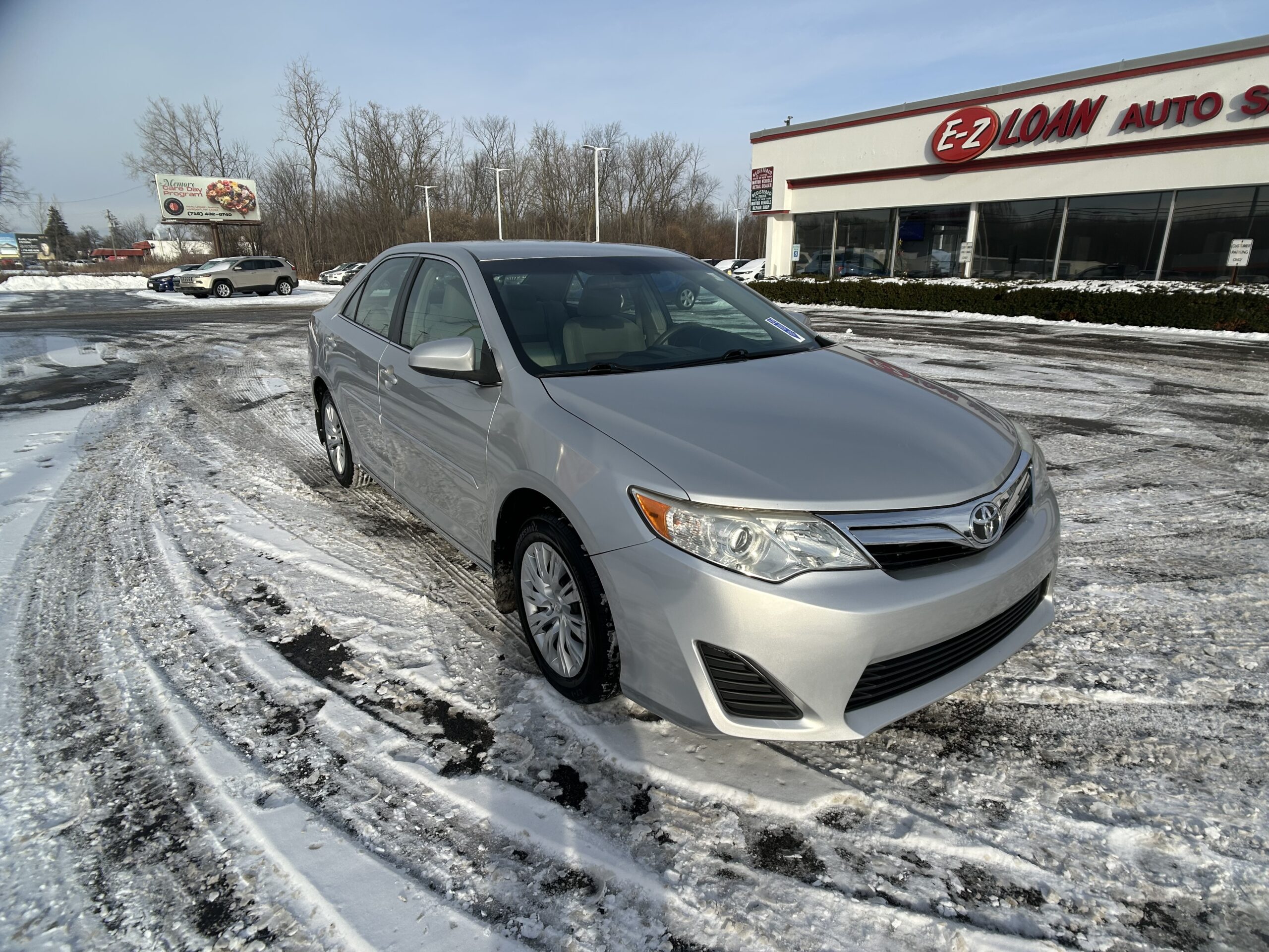 2014 Toyota Camry LE's photo
