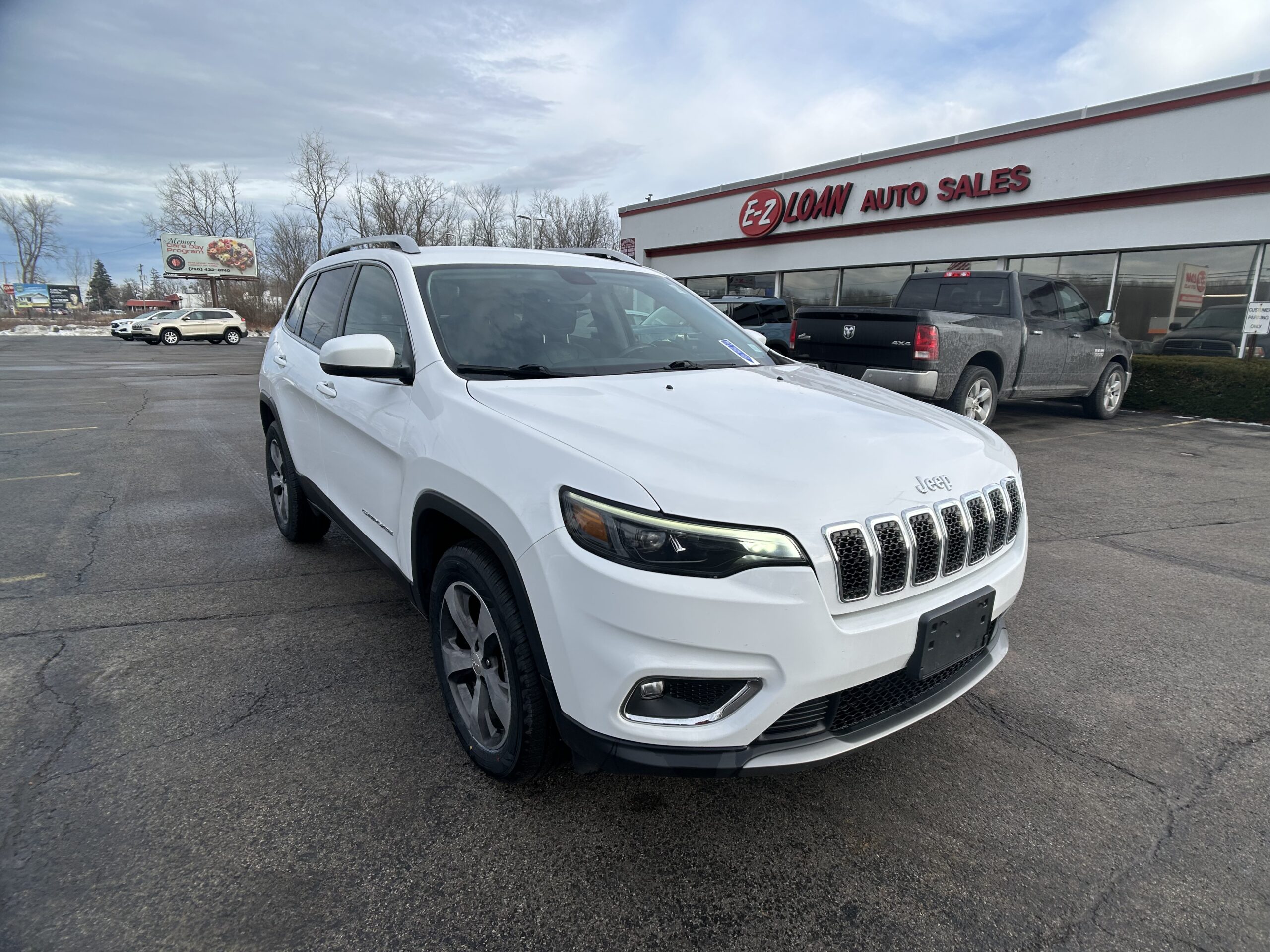 2019 Jeep Cherokee Limited's photo