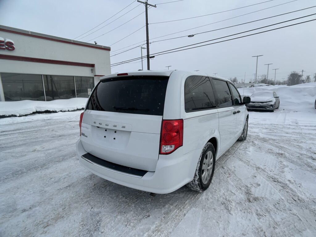 2019 Dodge GRAND CARAVAN SE