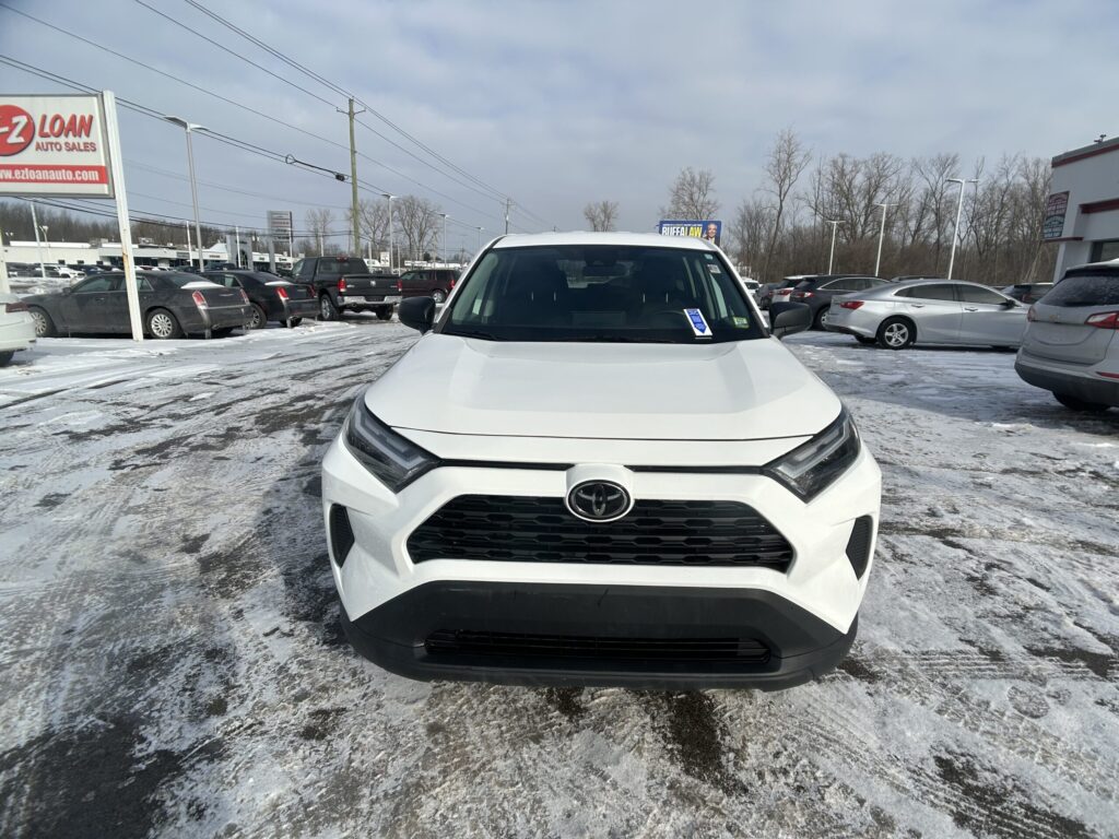 2023 Toyota RAV4 LE