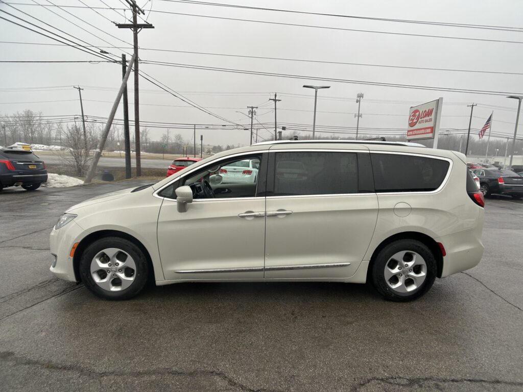 2017 CHRYSLER PACIFICA TOURING L