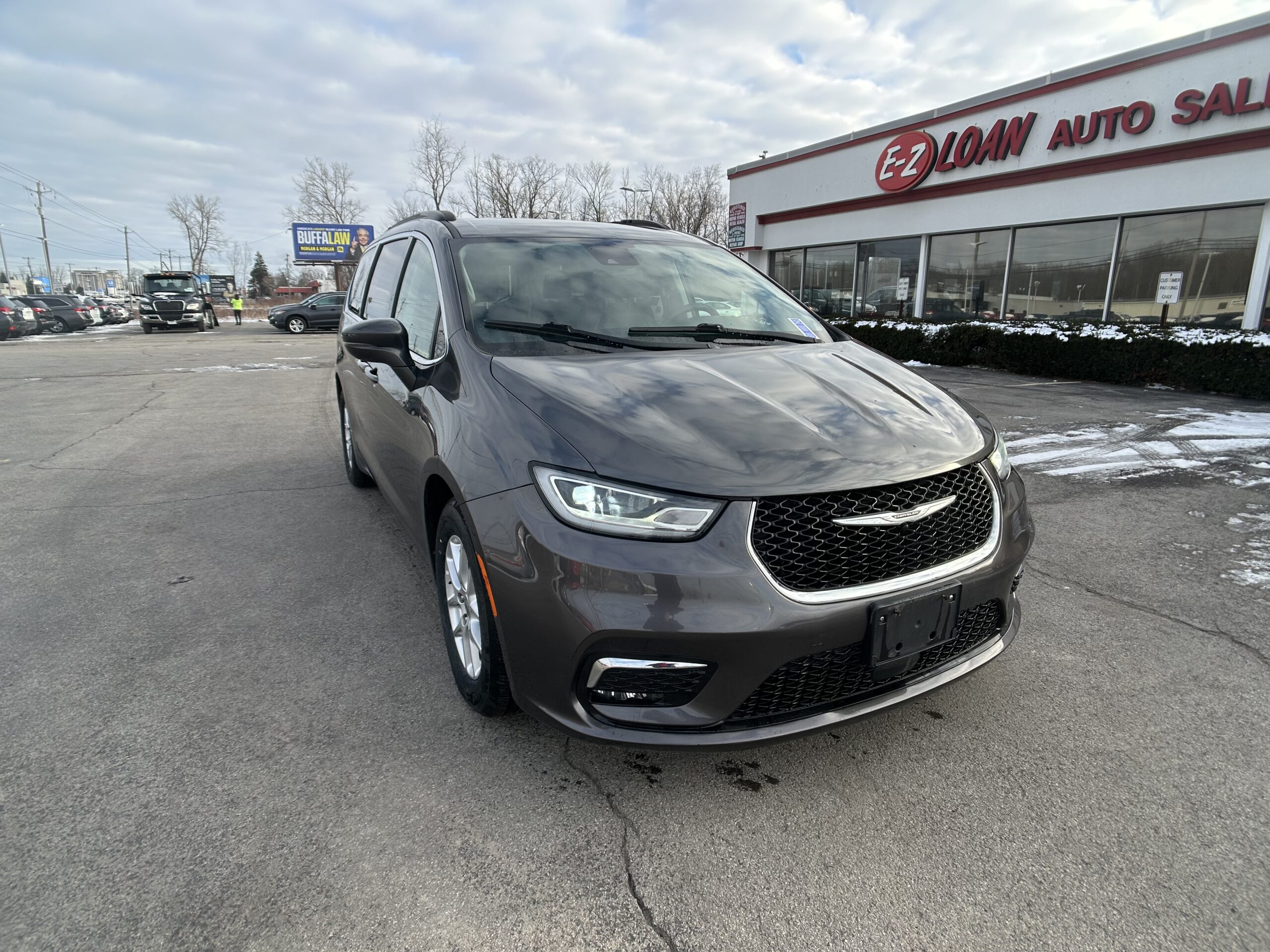 2022 Chrysler Pacifica Touring L's photo
