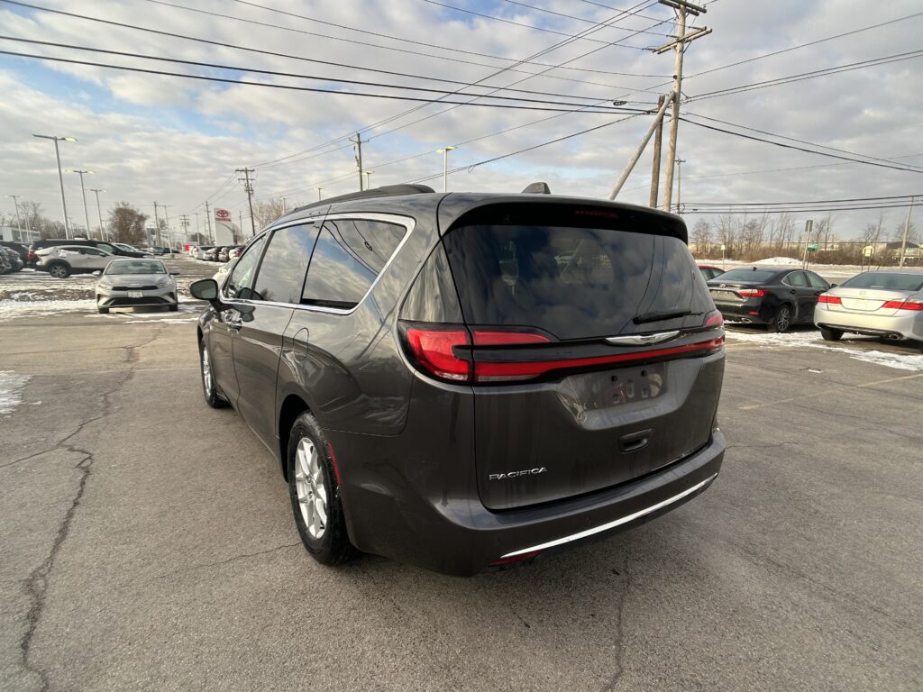 2022 CHRYSLER PACIFICA TOURING L