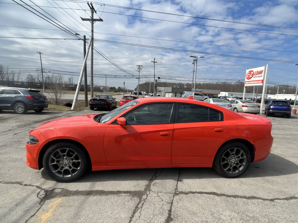 2017 Dodge CHARGER SXT