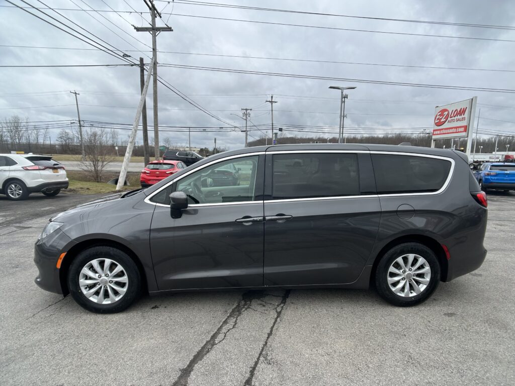 2019 CHRYSLER PACIFICA LX