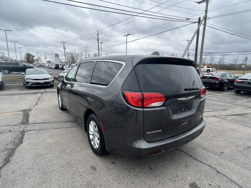 2019 CHRYSLER PACIFICA LX
