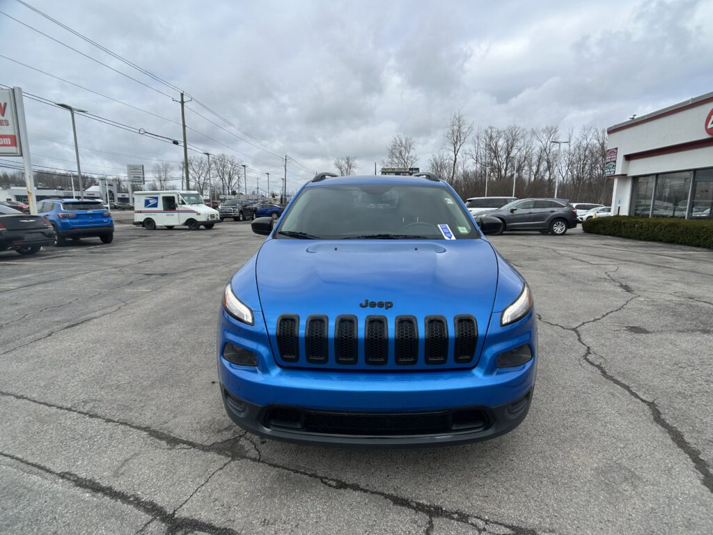 2017 Jeep CHEROKEE SPORT