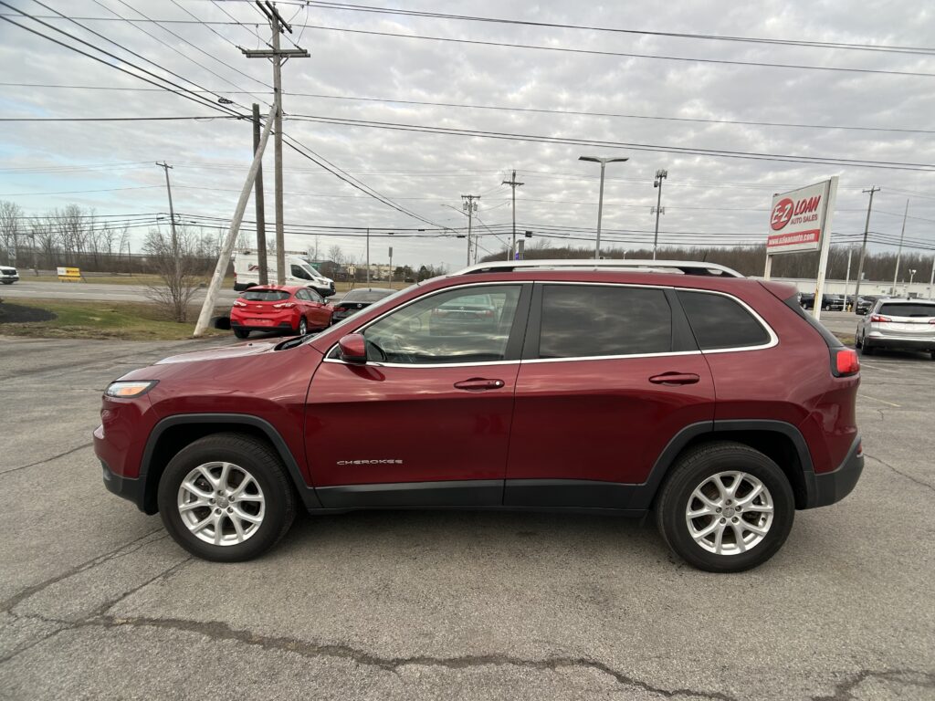 2017 Jeep CHEROKEE LATITUDE