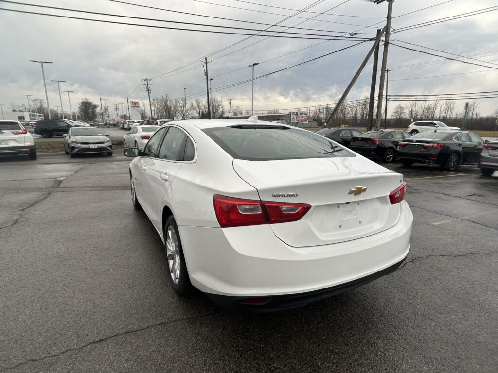 2023 Chevrolet MALIBU LT