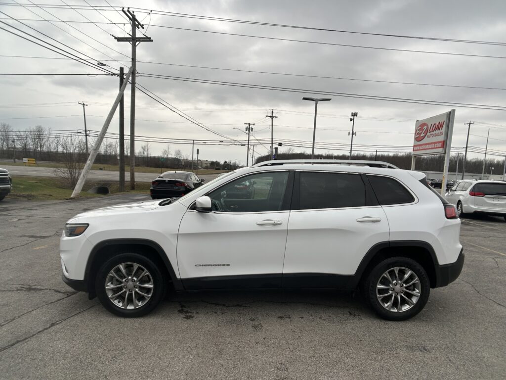 2019 Jeep CHEROKEE LATITUDE