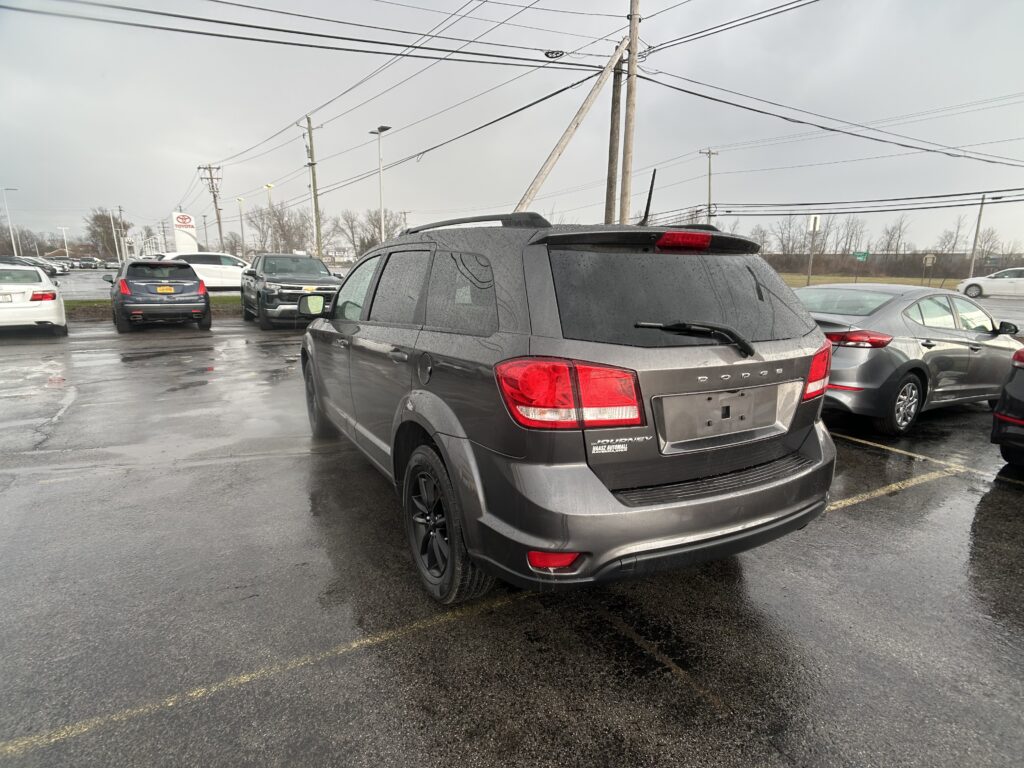 2019 Dodge JOURNEY SE