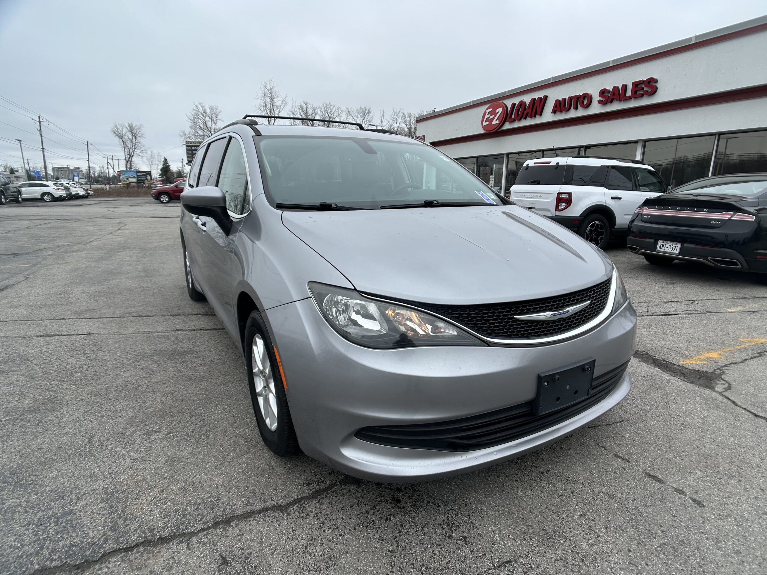 2020 Chrysler Voyager LXI's photo