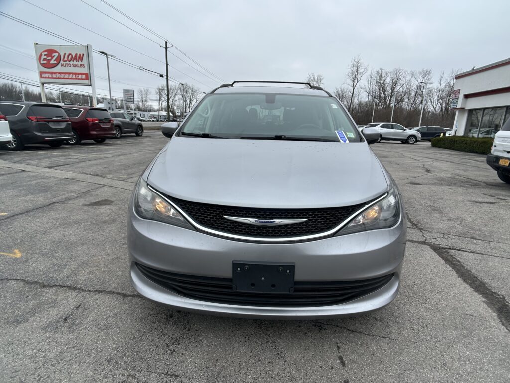 2020 CHRYSLER VOYAGER LXI