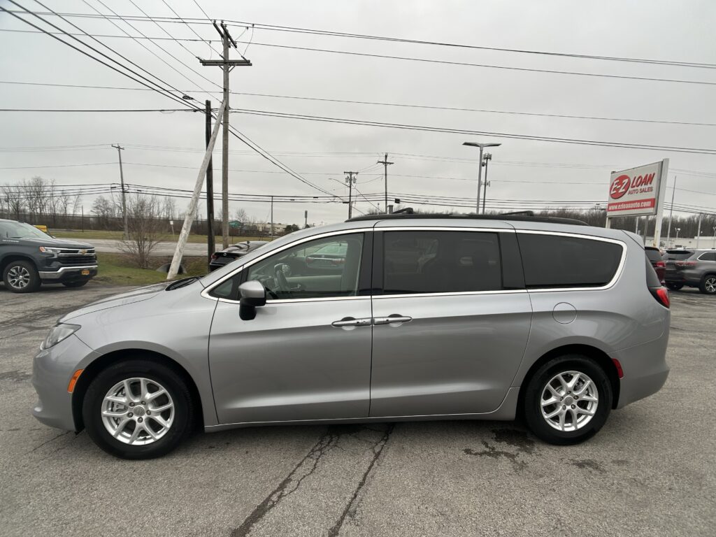 2020 CHRYSLER VOYAGER LXI