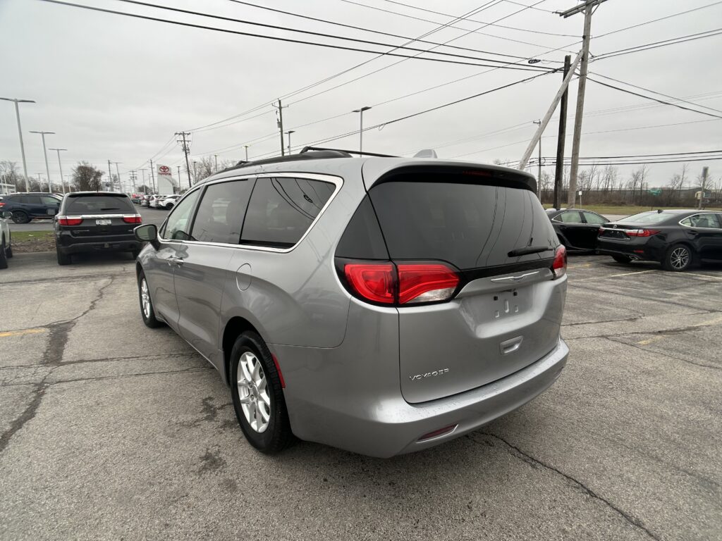 2020 CHRYSLER VOYAGER LXI
