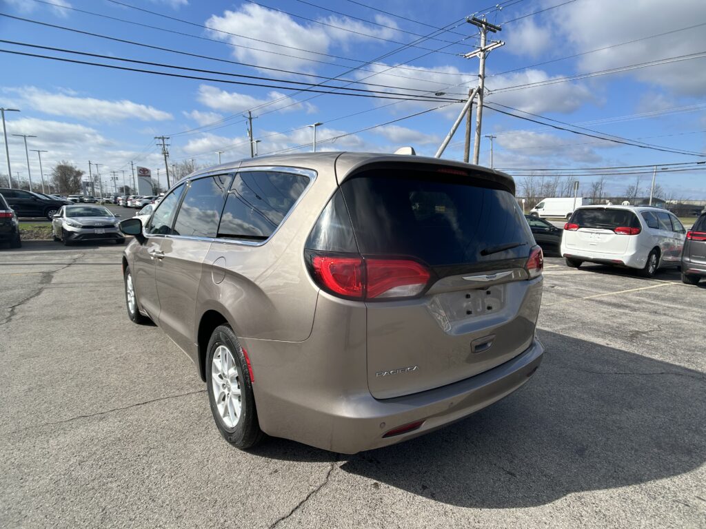 2018 CHRYSLER PACIFICA LX