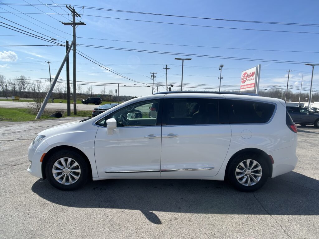2019 CHRYSLER PACIFICA TOURING L