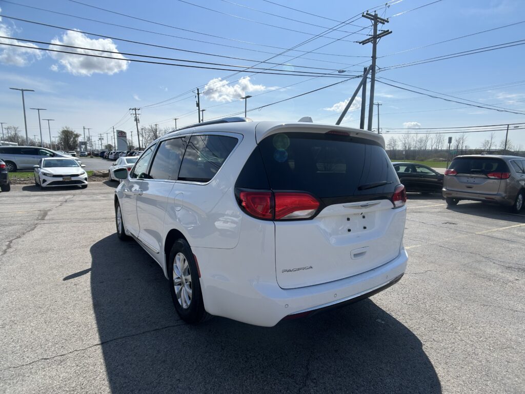 2019 CHRYSLER PACIFICA TOURING L