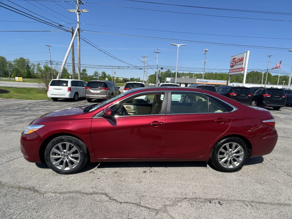2017 Toyota CAMRY XLE