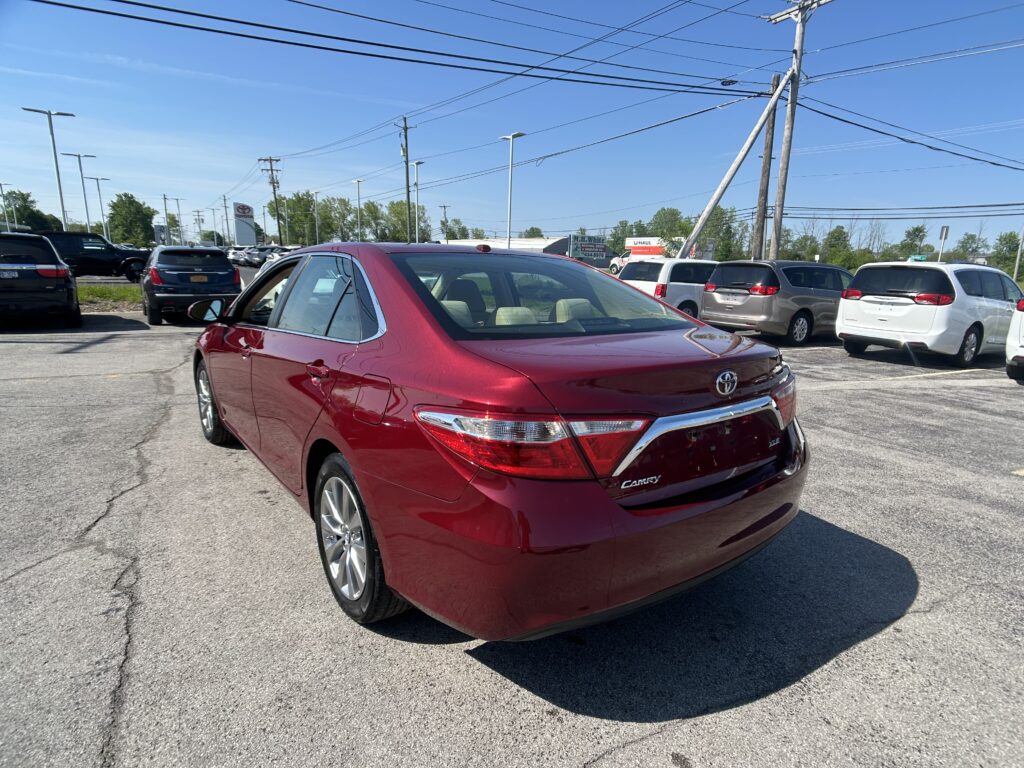 2017 Toyota CAMRY XLE