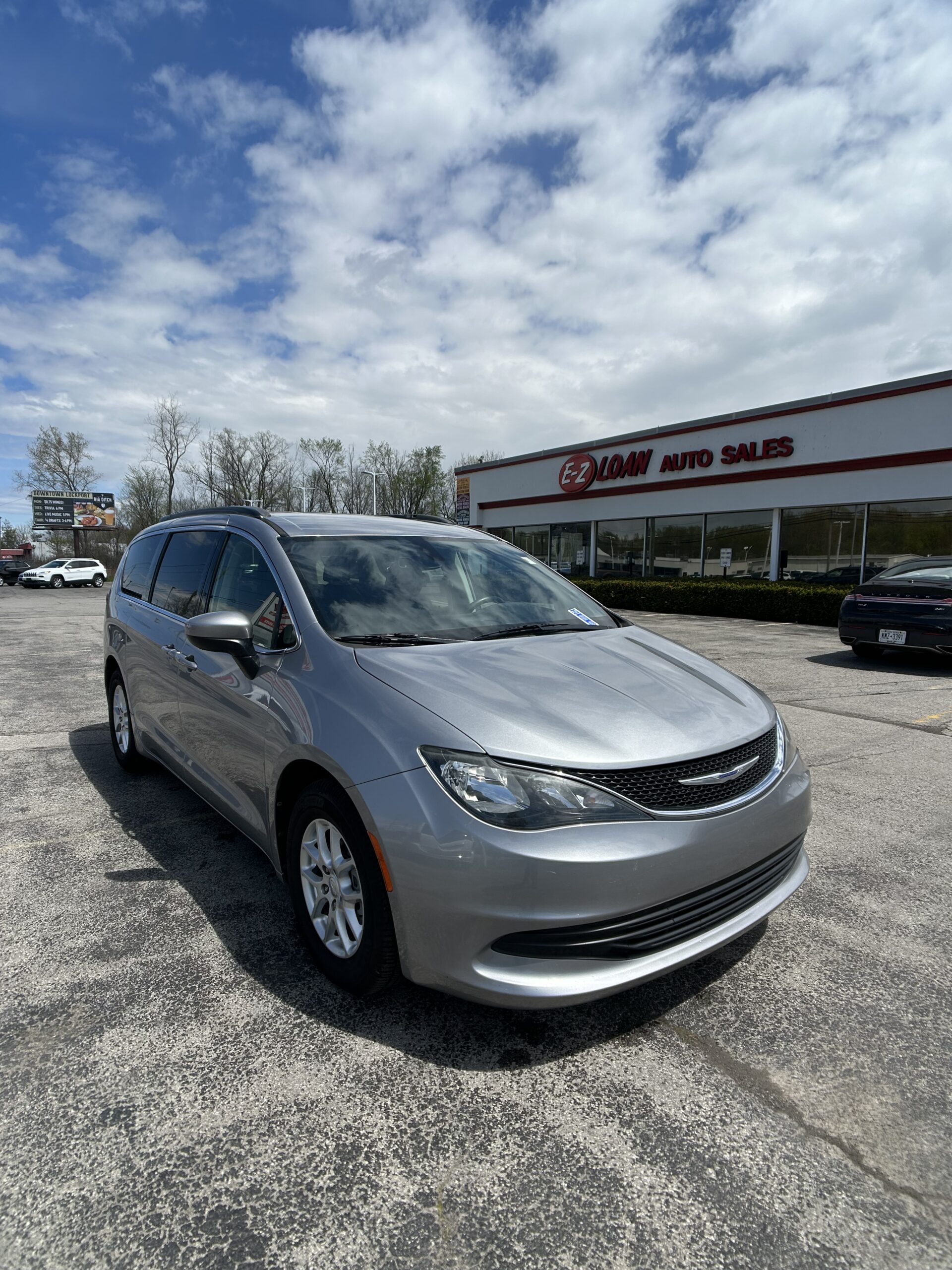 2020 Chrysler Voyager LXI's photo
