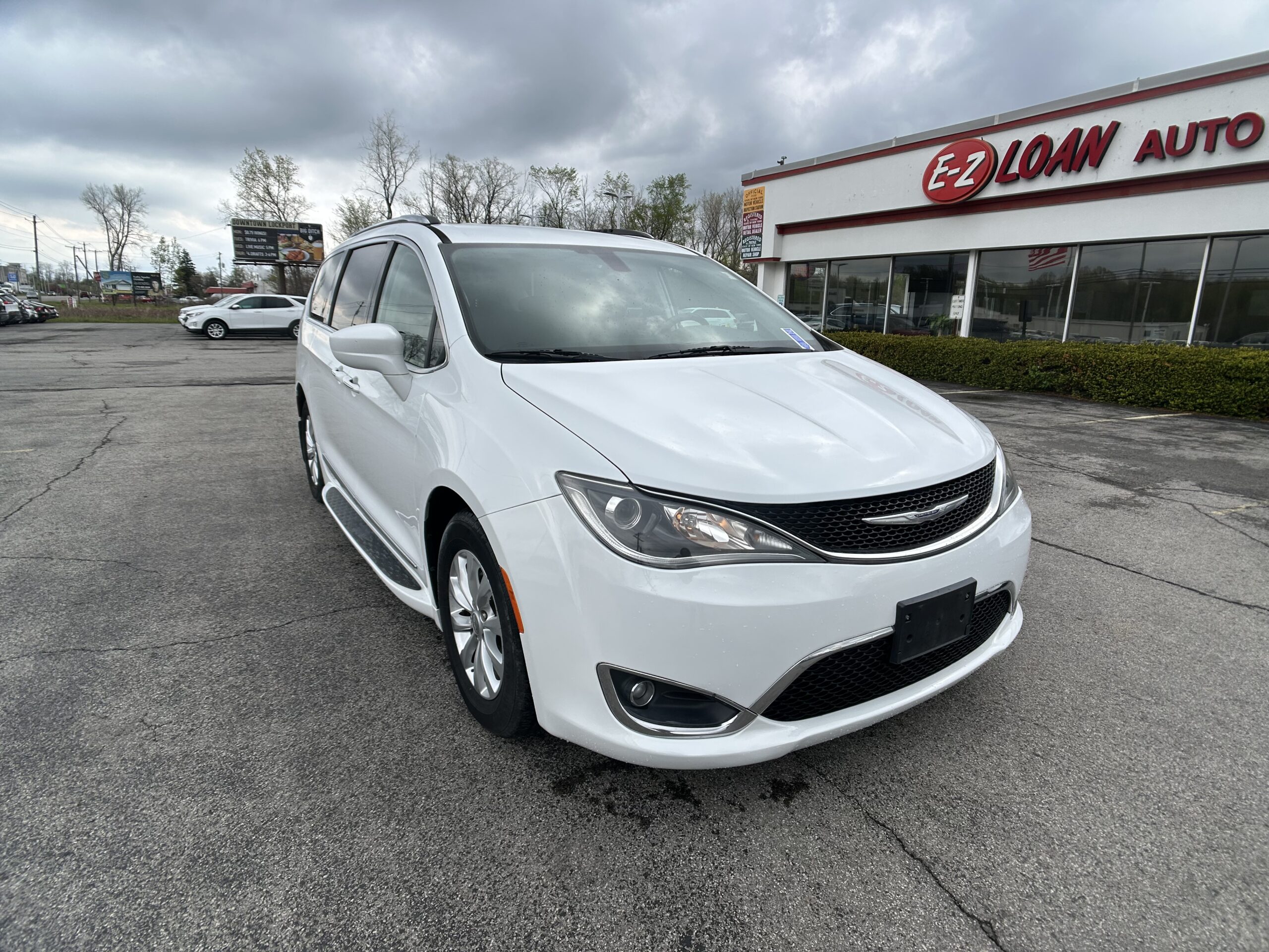 2018 Chrysler Pacifica Touring L Plus's photo