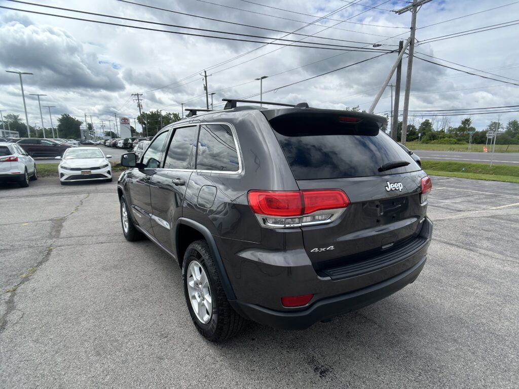 2016 Jeep GRAND CHEROKEE LARED