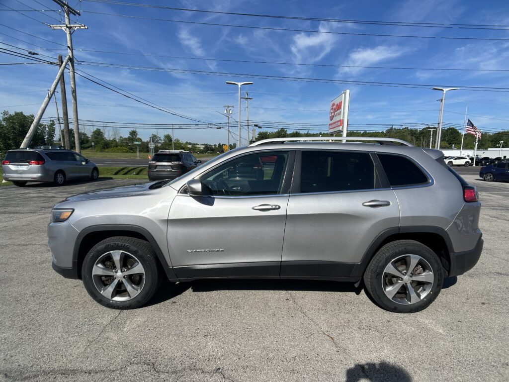 2019 Jeep CHEROKEE LIMITED