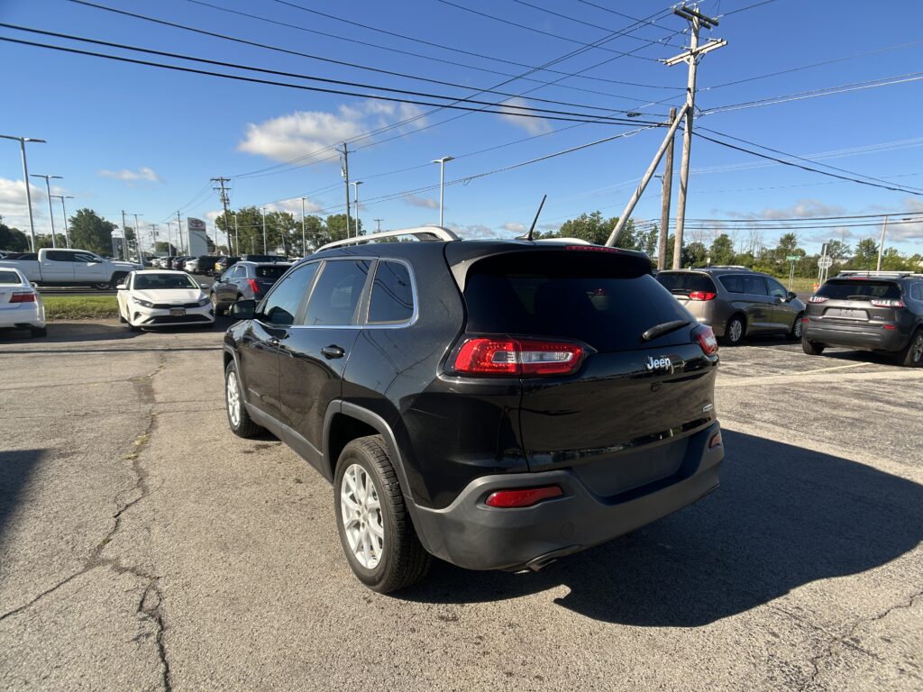 2016 Jeep CHEROKEE LATITUDE
