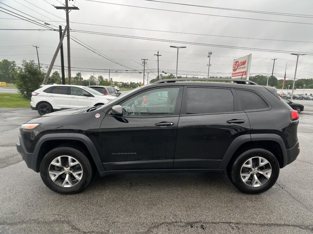 2017 Jeep CHEROKEE TRAILHAWK