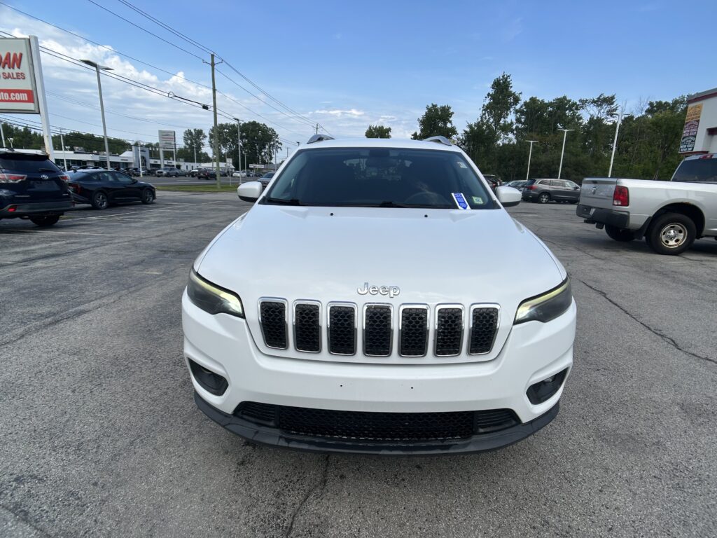 2019 Jeep CHEROKEE LATITUDE