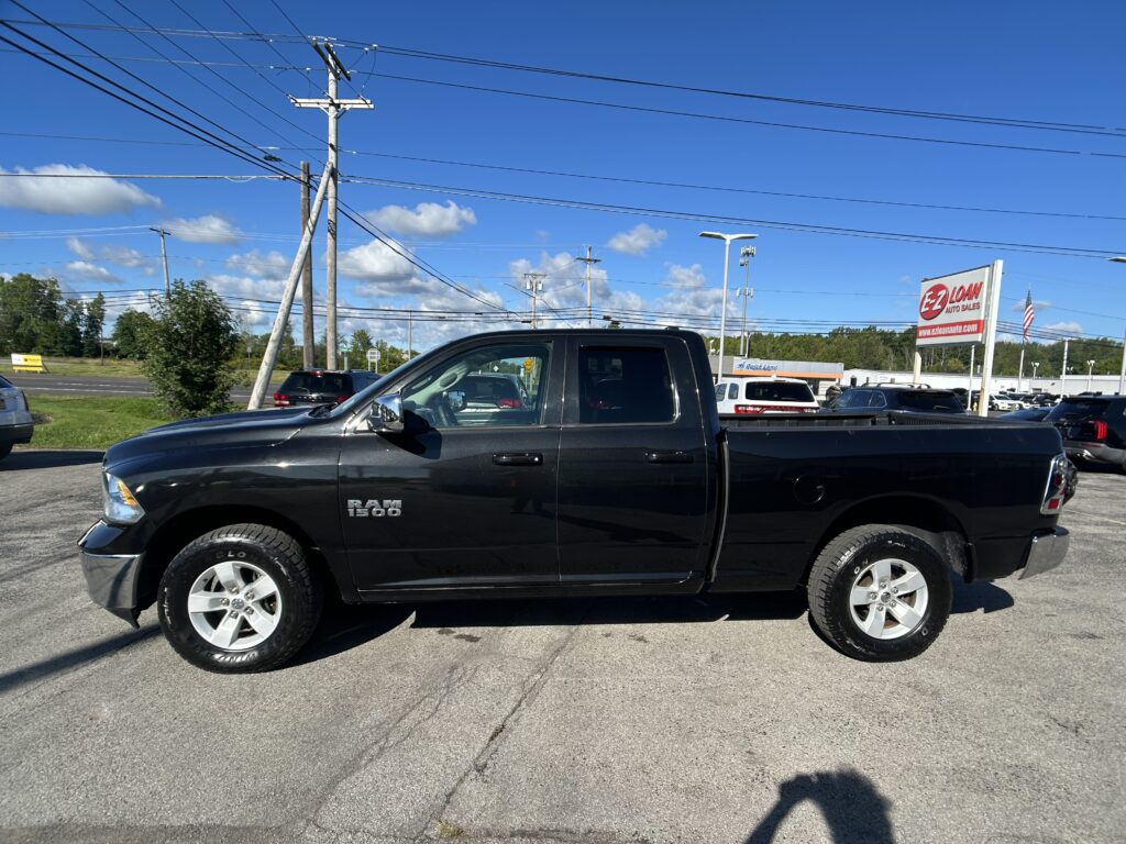 2018 RAM 1500 SLT QUAD CAB