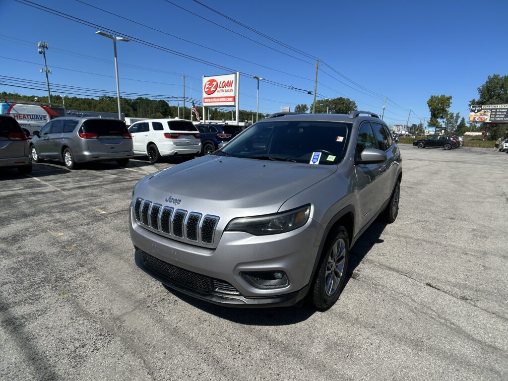2019 Jeep CHEROKEE LATITUDE