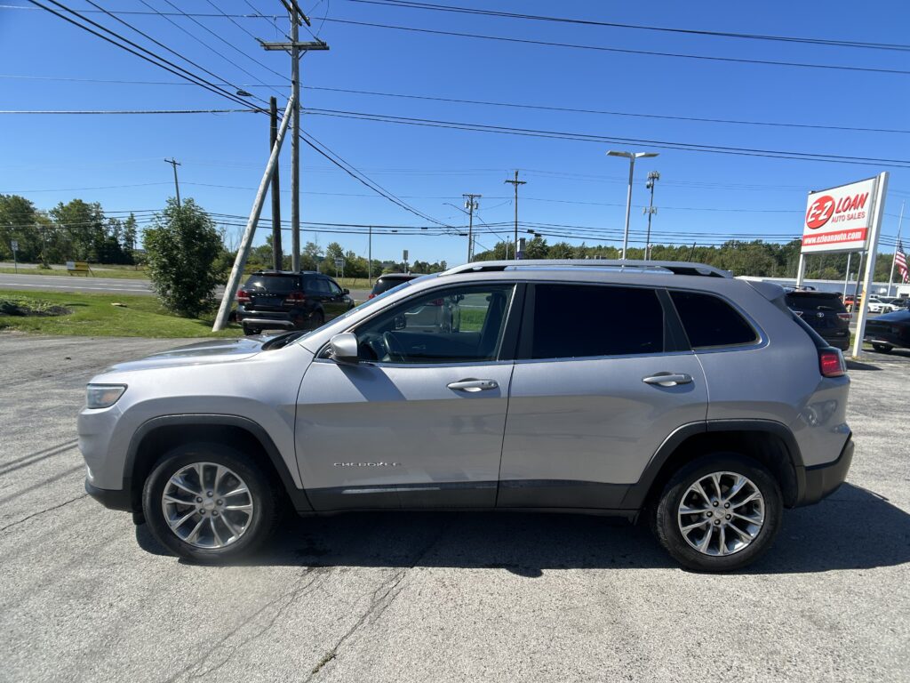 2019 Jeep CHEROKEE LATITUDE