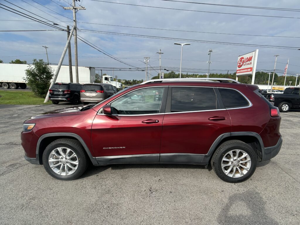 2019 Jeep CHEROKEE LATITUDE